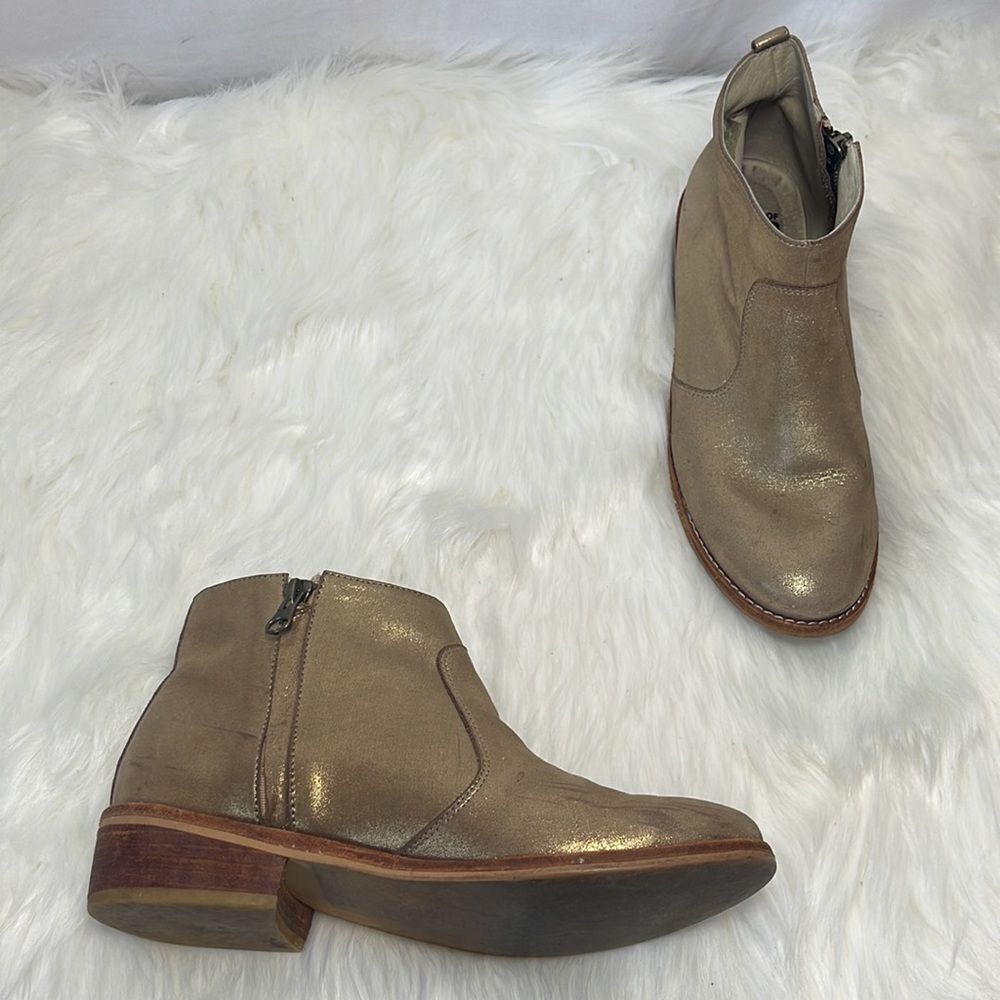Fortress Of Inca Gold Leather Low Heel Booties Sz 7